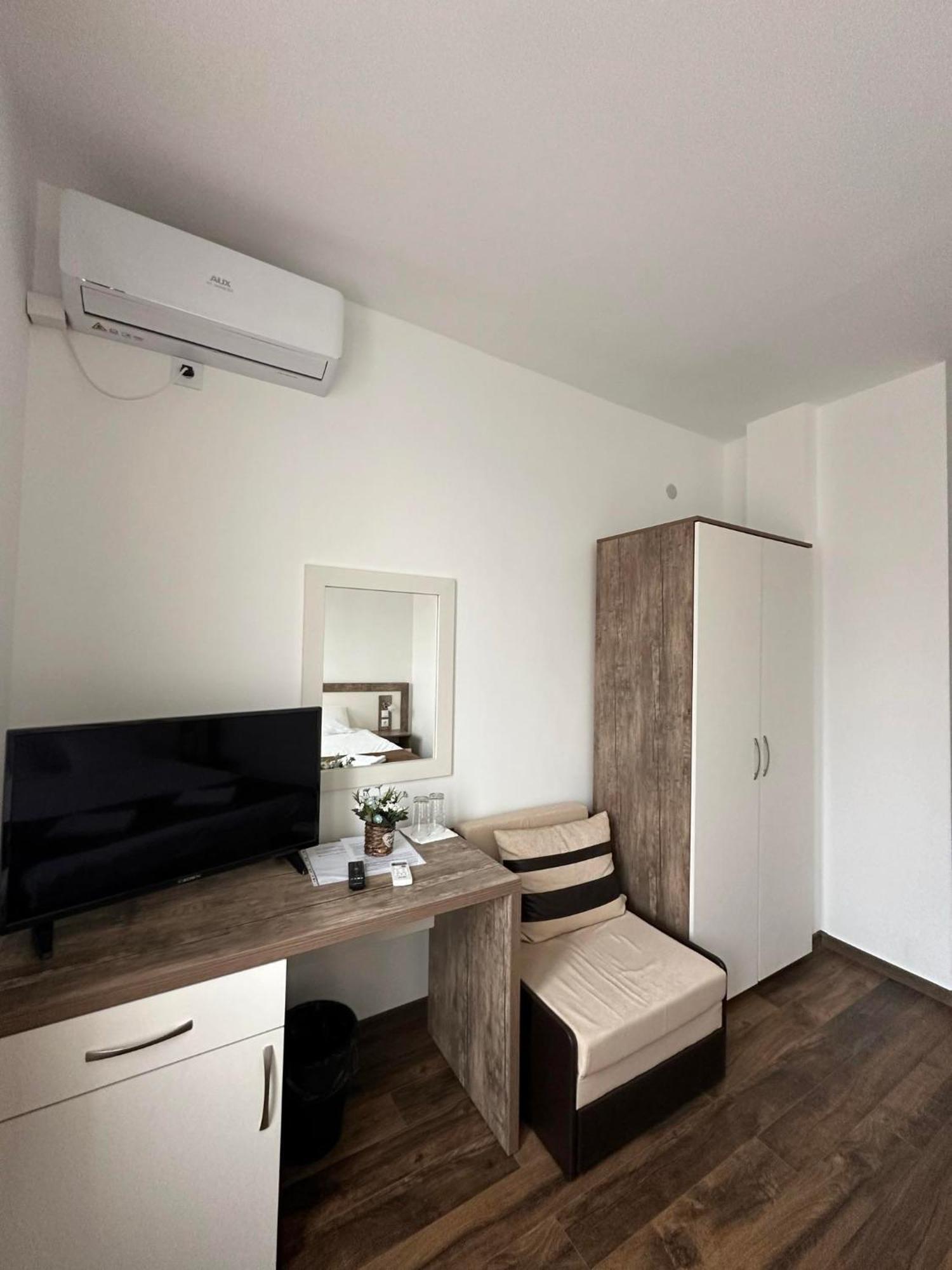 Бялата Къща Hotell Chakalarovo Exteriör bild