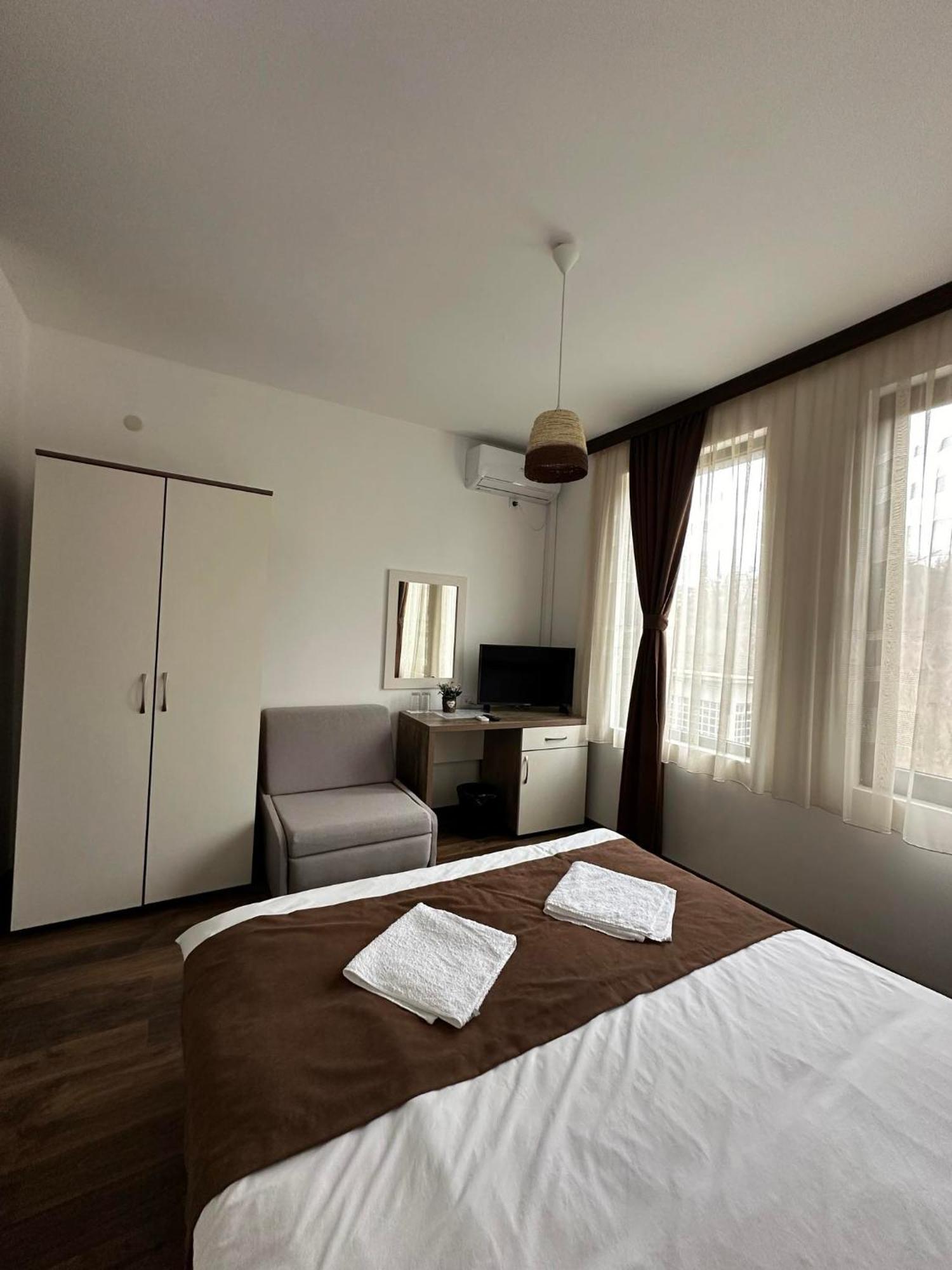 Бялата Къща Hotell Chakalarovo Exteriör bild