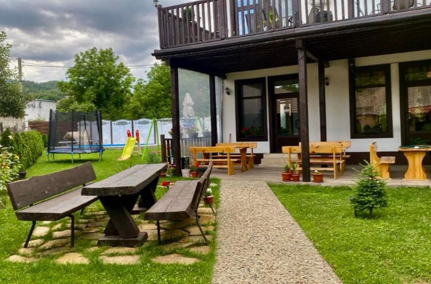Бялата Къща Hotell Chakalarovo Exteriör bild